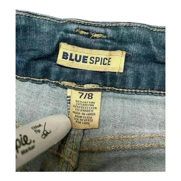 Bluespice Women’s High Waisted  Jean Shorts Size 7/8 Cotton Blend pre-loved - Picture 7 of 7